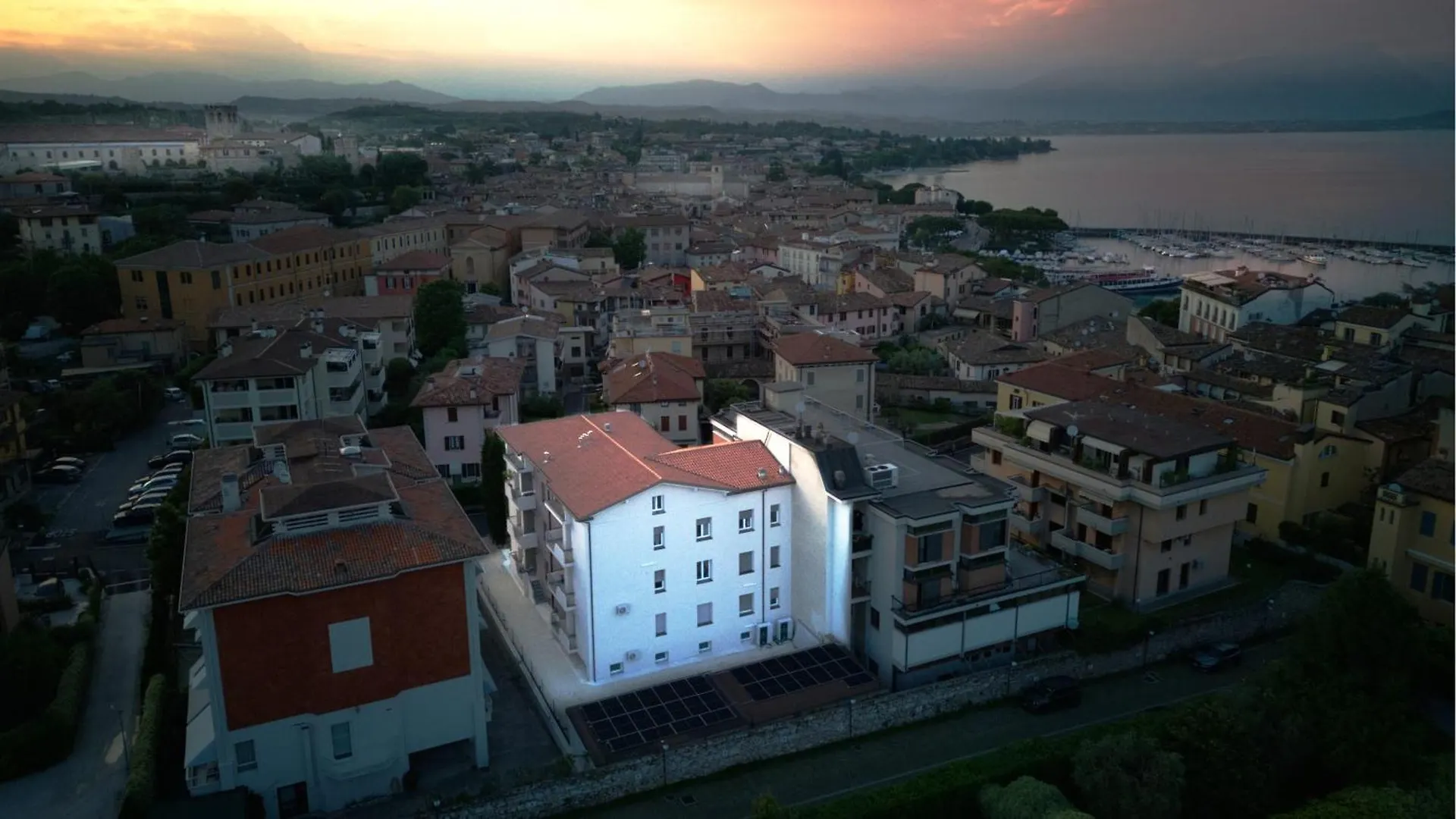 Garda Modern Living - Town Center Apartment Desenzano del Garda