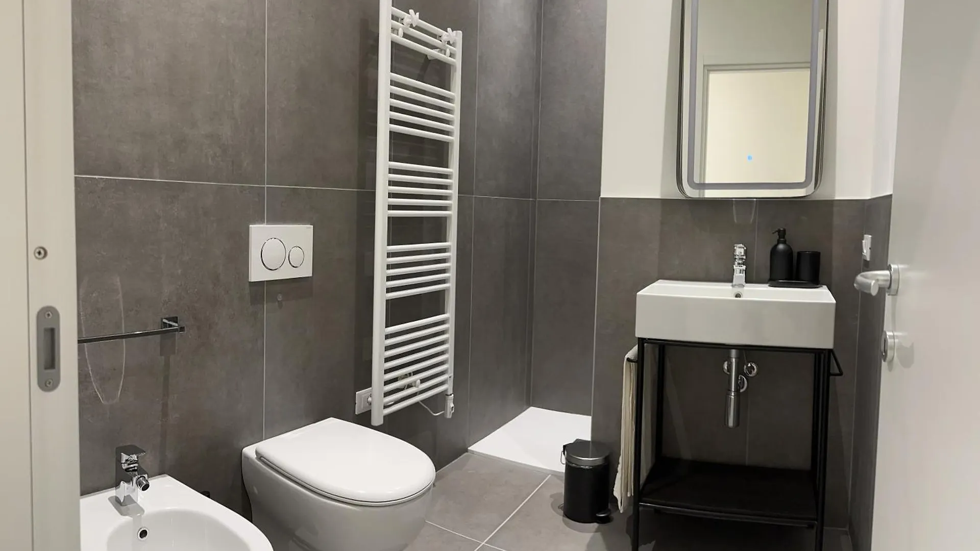 Garda Modern Living - Town Center Apartment Desenzano del Garda